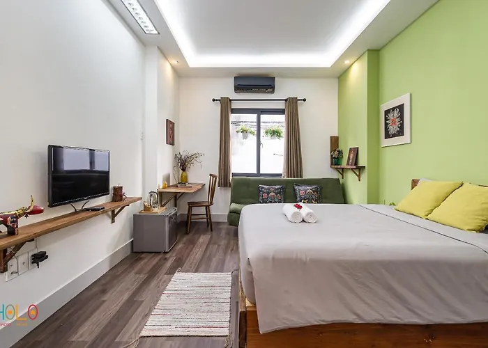 Holo Central Saigon - Serviced Homestay